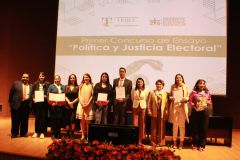 TRIJEZ REALIZA CONFERENCIA MAGISTRAL Y ENTREGA DE RECONOCIMIENTOS AL PRIMER CONCURSO DE ENSAYO